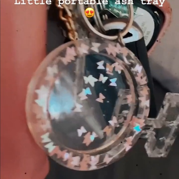 Resin Initial keychains ! - Picture 13 of 13